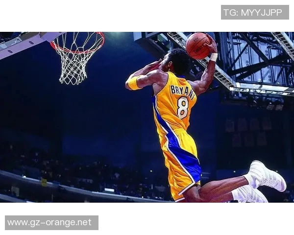 科比与足球的奇妙交集:从篮球巨星到绿茵场的梦想探索 科比与足球的奇妙交集:从篮球巨星到绿茵场的梦想探索